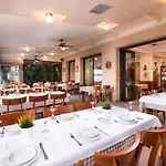 酒店 Aigli Peraía