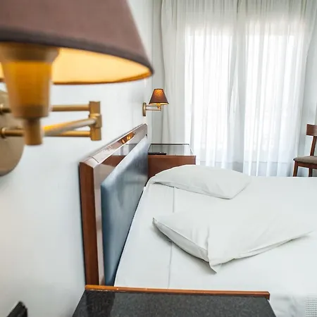 Aigli Otel 2*